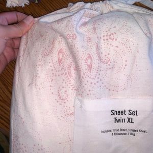 Urban Outfitters Twin XL Sheet Set